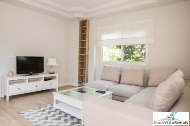 For Rent Now -- Newly Renovated Two Bedroom Detached House a short stroll from Naithon Beach.-3