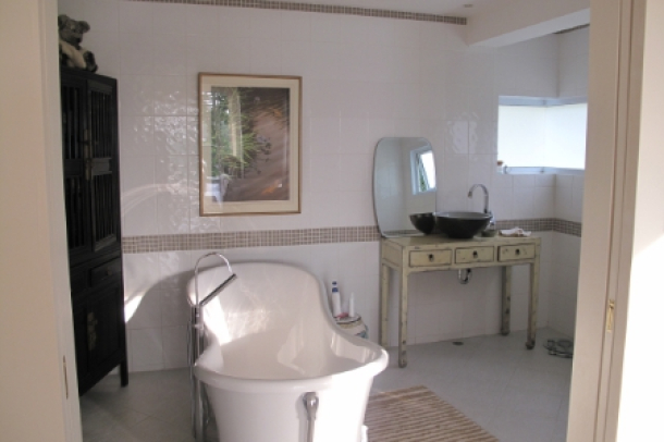 East Coast Ocean Villas | Designer Quality Two Bedroom Condo with Sea View for Rent-9