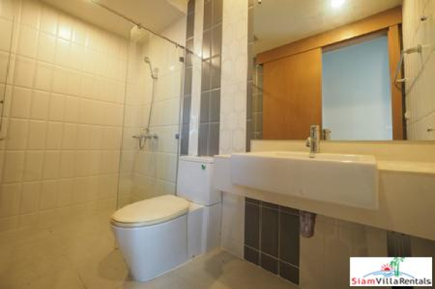 Circle Condominium |  Big 48 sqm One Bedroom Condo for Rent in Phetchaburi-3