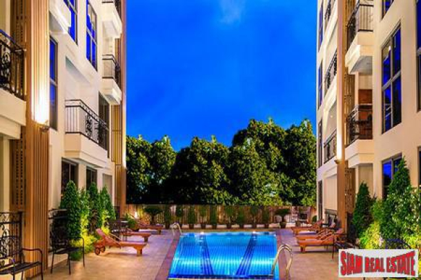 A Low-Rise Luxury Condominium Located in the Affluent Pratumnak Area of Pattaya-1
