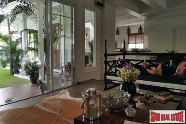 New Luxury Single Home with Three Large Bedrooms in Phra Khanong, Bangkok-10