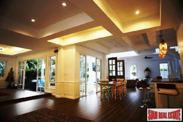 Luxury Brand New Single Home. 3 Large Bedrooms. Phra Kanong - 22% Discount!-12
