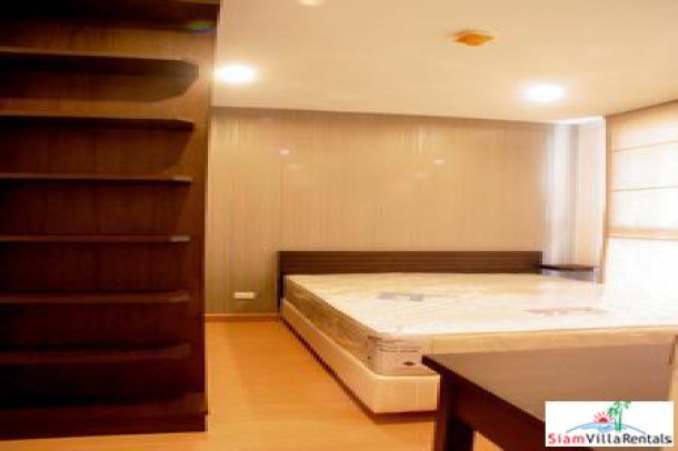 Nice 1 bed on Soi 49. The Niche.-4