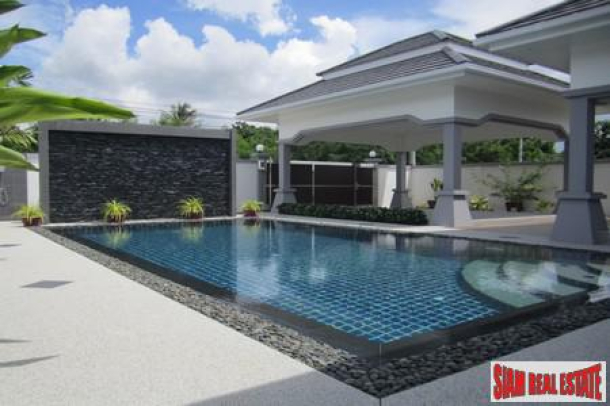 Luxury Pool Villa for Sale in Bang Saray-1