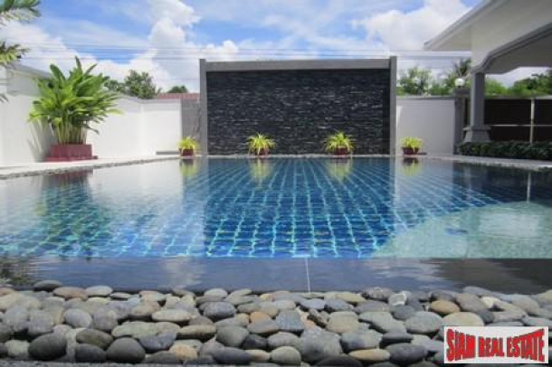 Luxury Pool Villa for Sale in Bang Saray-2