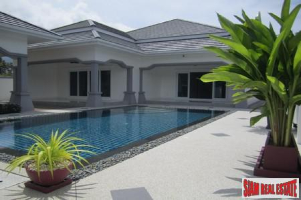 Luxury Pool Villa for Sale in Bang Saray-4