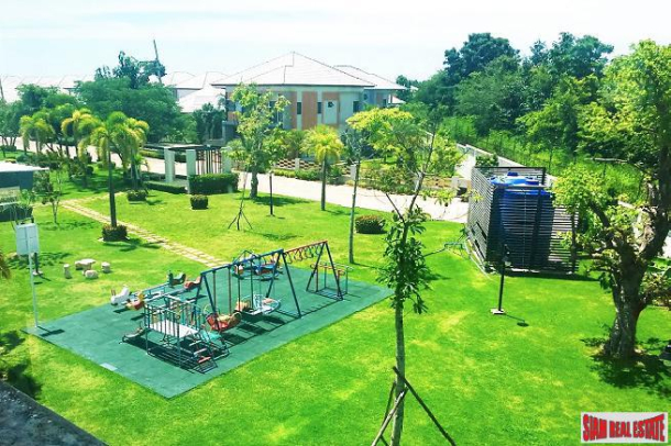 Layan Gardens | Three Bedroom Condo for Sale in Lovely Landscaped Development-19