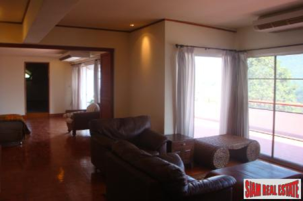 Chiang Mai Bargain For Sale a 210 sqm Golf Course Penthouse-11