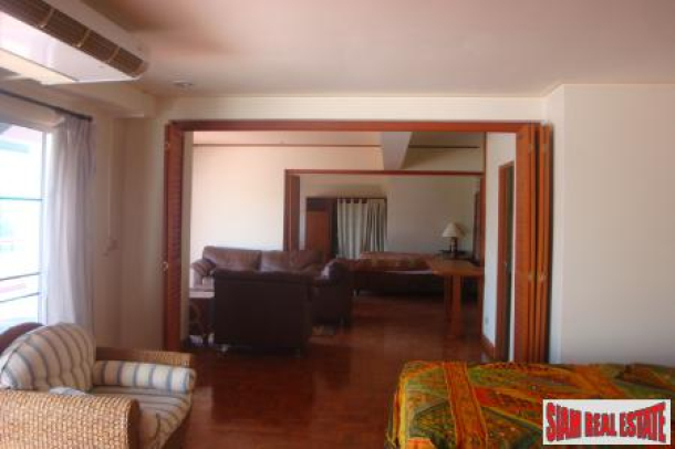 Chiang Mai Bargain For Sale a 210 sqm Golf Course Penthouse-14