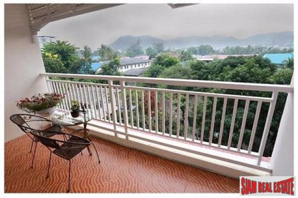 Condominiums  in Conveniently Located Central Hua Hin For Sale-8