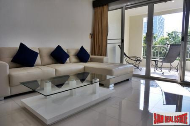 Quick Sale! Beautiful Newly Renovated 2 Bedrooms Apartment for Sale on Pratumnak Hills-10