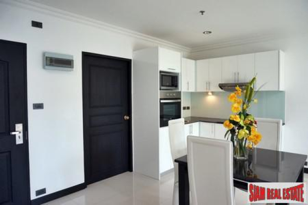 Quick Sale! Beautiful Newly Renovated 2 Bedrooms Apartment for Sale on Pratumnak Hills-15
