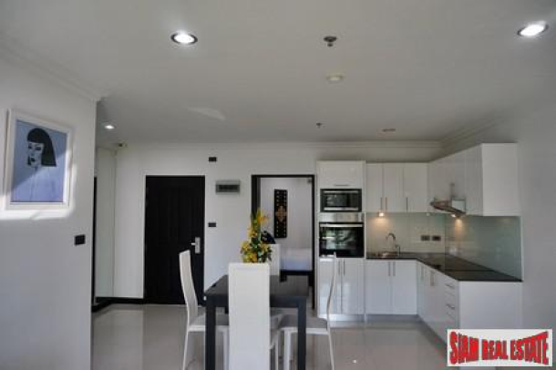 Quick Sale! Beautiful Newly Renovated 2 Bedrooms Apartment for Sale on Pratumnak Hills-6
