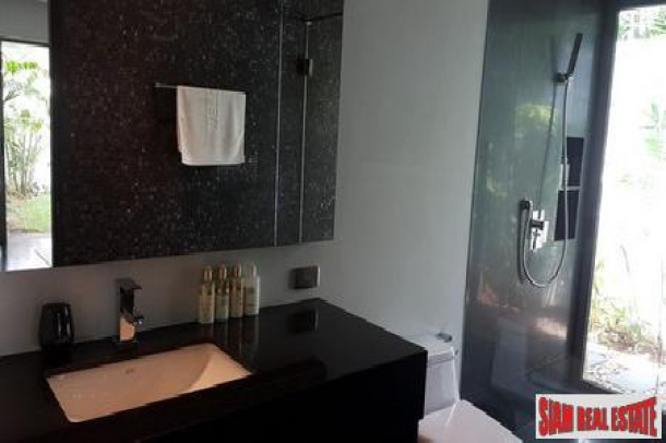 1 Bedroom Condo For Rent in Naklua With High Floor Great Seaview and Seabreeze-11