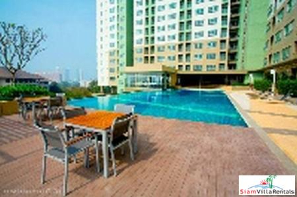 1 Bedroom Condo For Rent in Naklua With High Floor Great Seaview and Seabreeze-1