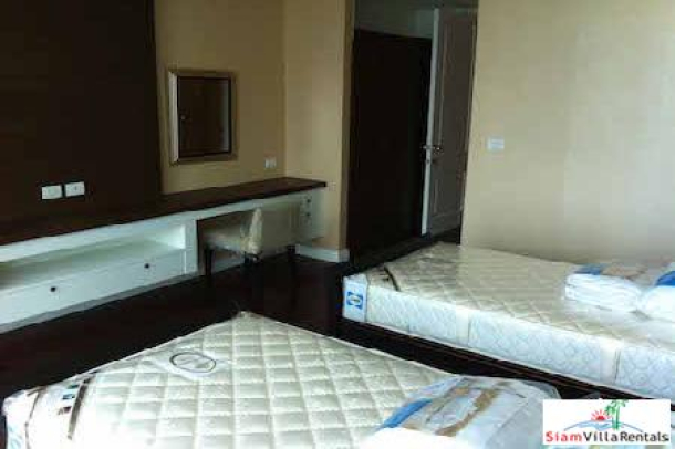 Athenee Residence | Very Large Luxury Three Bedroom Condo for Rent at Rajdamri BTS.-10