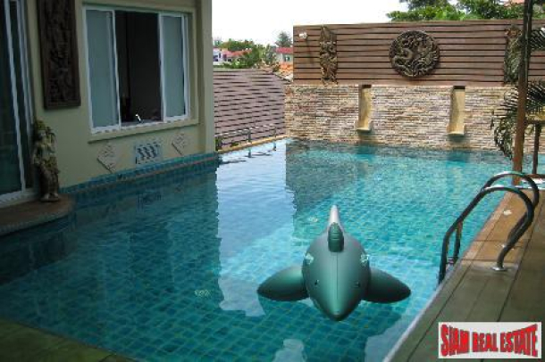Luxurious Freehold Villa in Tropical Karon, Phuket-10