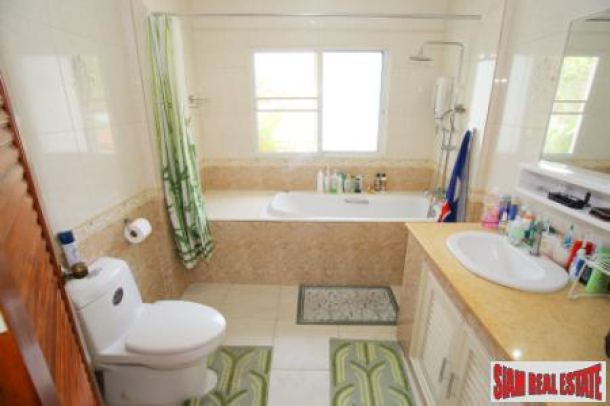 Spacious 4 bedroom family home with swimming pool for sale in Chiang Mai-10