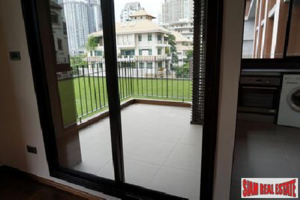 Brand New Luxury 3 bedroom. 5 mins to Chong Nonsi BTS.   Beautiful View on Quiet Soi.-3