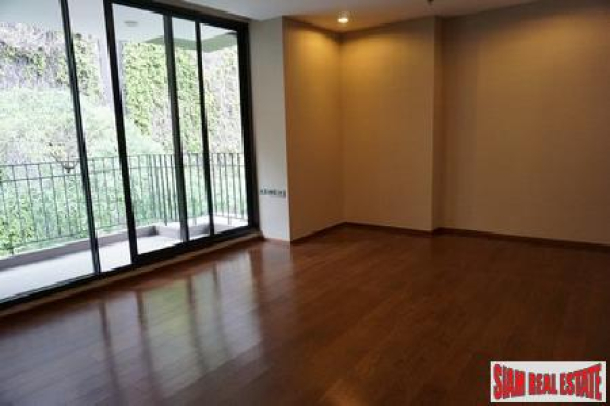 Brand New Luxury 3 bedroom. 5 mins to Chong Nonsi BTS.   Beautiful View on Quiet Soi.-5