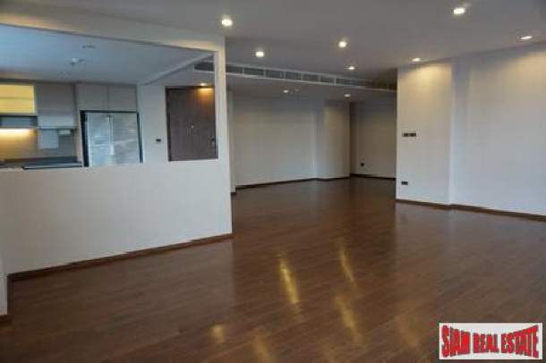Brand New Luxury 3 bedroom for a family or investment. 5 mins   walk to Chong Nonsi BTS.-1