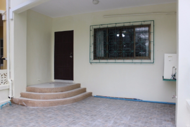 Quiet Home and Conveniently Located in Central Patong-2