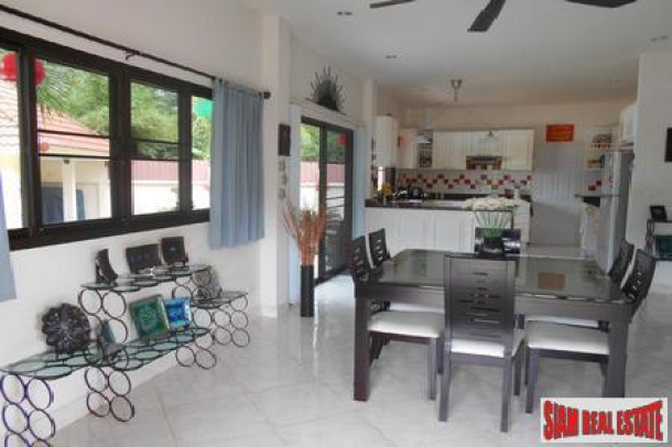 Spacious 3 bedroom apartment with lake views and minutes from Layan Beach-18
