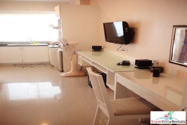 Seaview Condo For Rent  in Wongamat Area, Pattaya-13