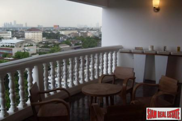 38 Mansion | Fully Renovated large 2 bed near Thonglor BTS.-10