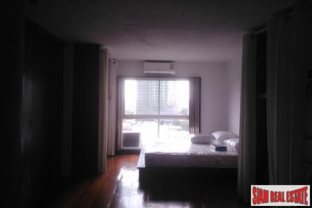 38 Mansion | Fully Renovated large 2 bed near Thonglor BTS.-6