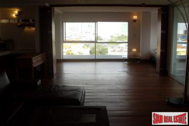 38 Mansion | Fully Renovated large 2 bed near Thonglor BTS.-7