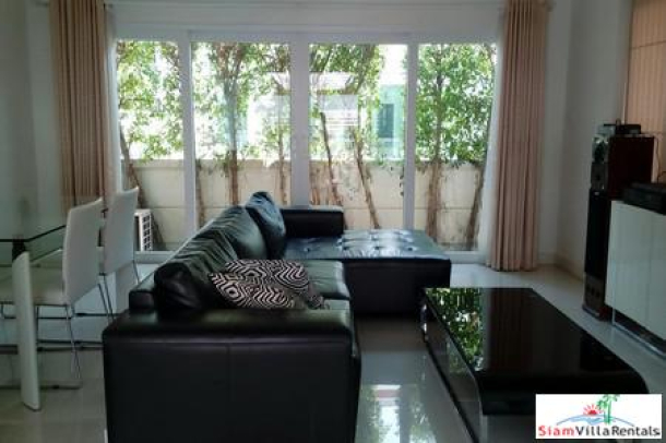 Modern Three-Bedroom Beach House Pool Villa in Banglamung Pattaya-9