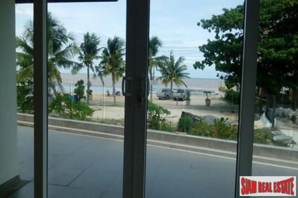 Modern Four-Bedroom Beach Front  Pool Villa with unobstruct seaview in Pattaya-5