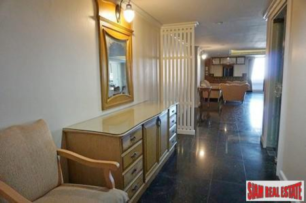 Renovation Dream on Sukhumvit Soi 15. 200 Sqm at The Concord. 3 beds. 600m To Asoke BTS.-4