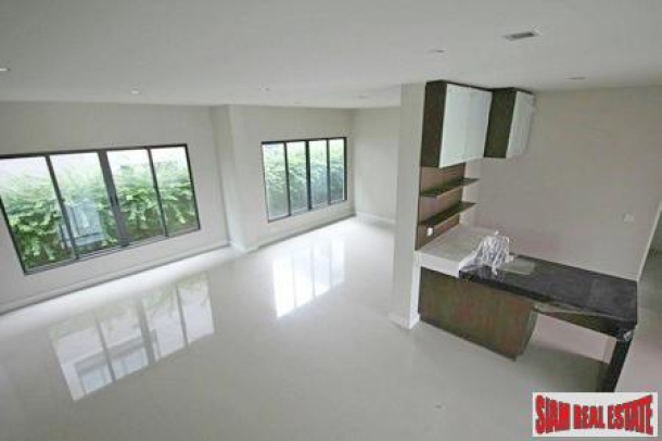 Setthasiri Onnut-Srinakarindra | New Designer Home with4 Bedrooms and 284 Sqm.-5