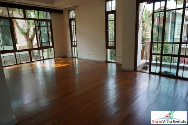Baan Sansiri | Four bedroom Unfurnished Family Home for Rent in Gated Compound at Ekkamai BTS-15