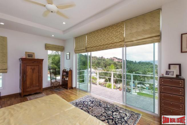 Botan Village | Large Modern 4 bedroom House with Views over Loch Palm Golf Course-3