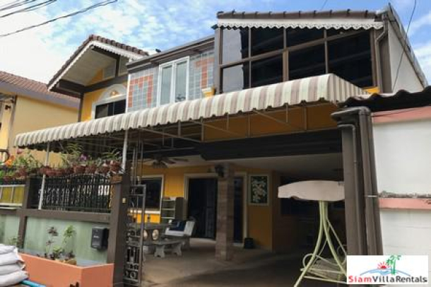 Two Storey 3 Bedrooms with Private Pool House with Large Garden in the Heart of Pattaya-1