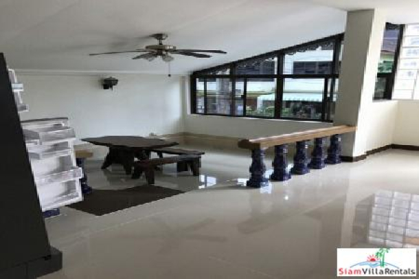Nice Studio Apartment located in Jomtien - Short Walk to beach and Easy access to baht bus trip into Pattaya City Center.-9