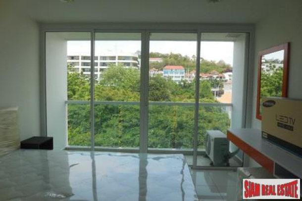 Modern Condominium in Pattayaâ€™s prime location on the Pratumnak Hill-6