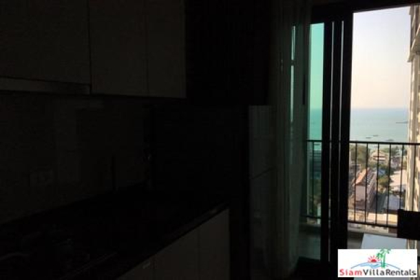 Direct Seaview in City Center 1 Bedroom Luxury High Rise Offering the Utmost Convenience At The Heart of Pattaya-13