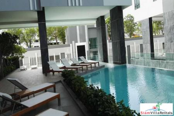 Direct Seaview in City Center 1 Bedroom Luxury High Rise Offering the Utmost Convenience At The Heart of Pattaya-4