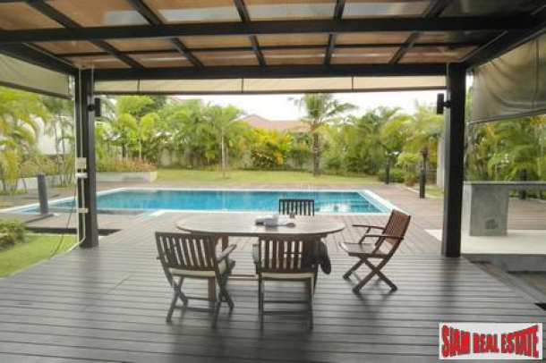 Luxurious and Well-Furnished Family Villa on a Generous Plot with Private Pool.-2