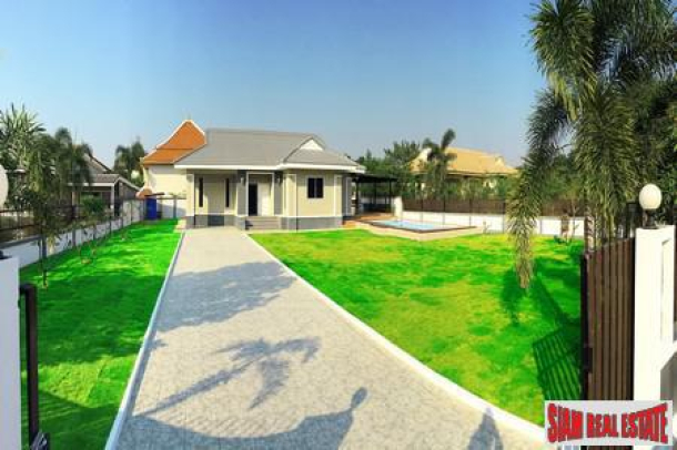 Detached House with Private Pool Near Lake in Pattaya-1