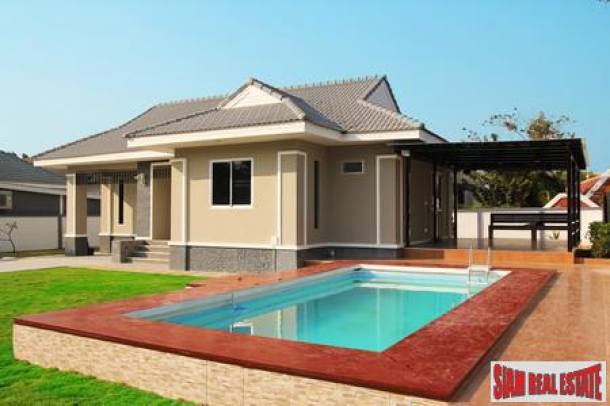 Detached House with Private Pool Near Lake in Pattaya-4