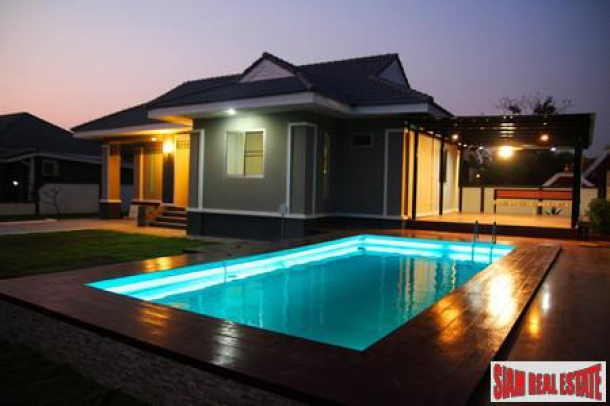 Detached House with Private Pool Near Lake in Pattaya-5