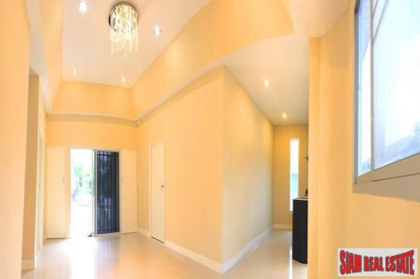 Detached House with Private Pool Near Lake in Pattaya-7