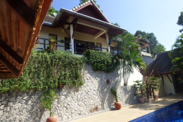 Luxury Villa for Holiday Rental with Sea Views and Infinity Edge Pool in Patong-13