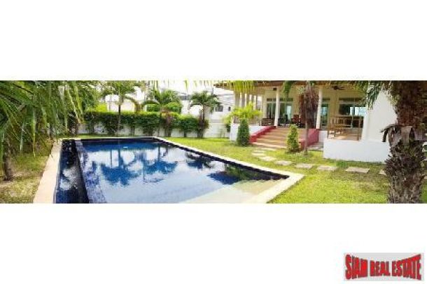 Great Value 3 Bed Pool Villa with Sea View in Rawai-8