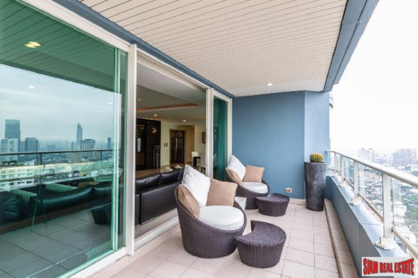 Ultimate Luxury 4 Bed River and City View Condo on the 40th Floor at Chao Phraya River-20